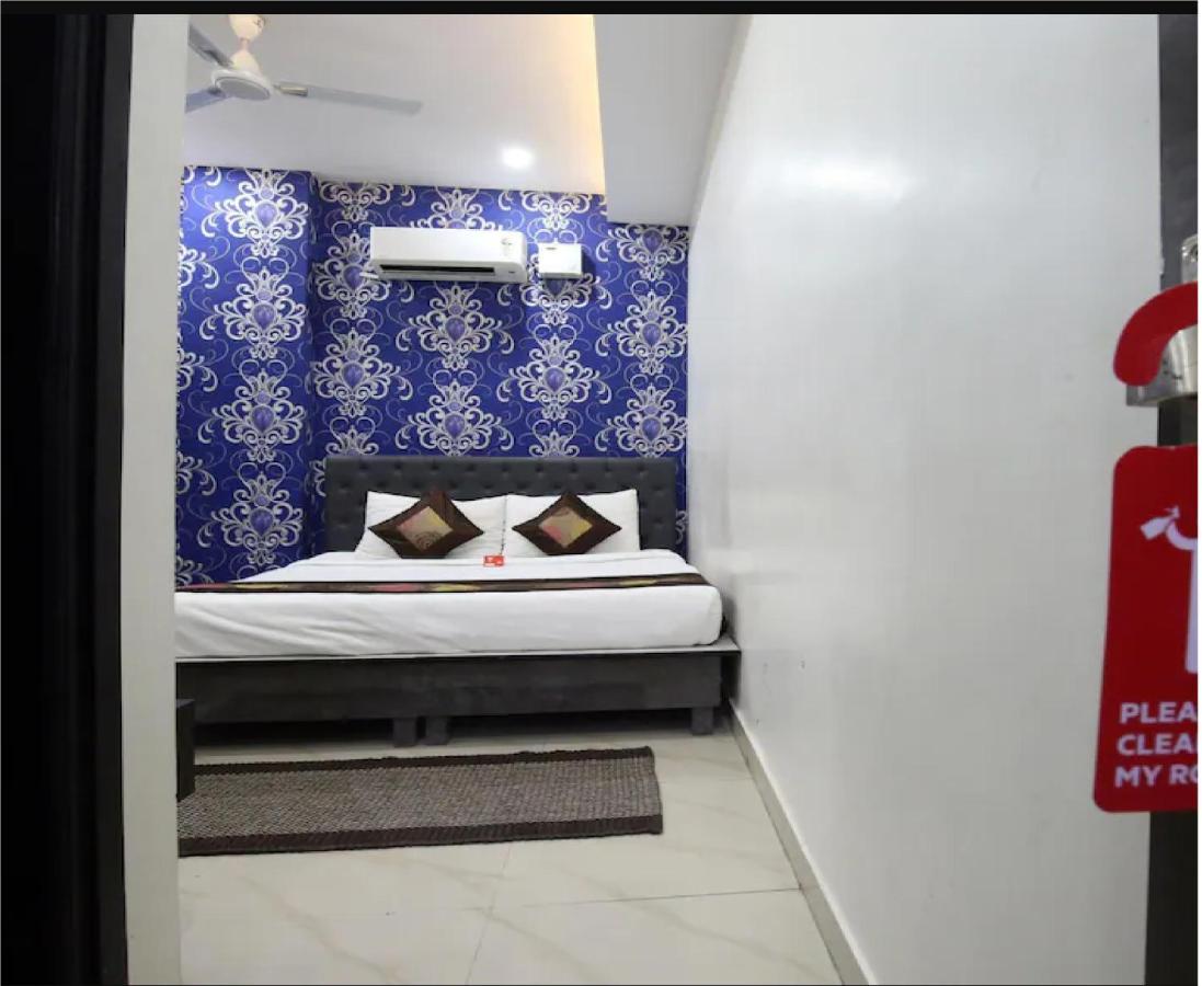 Hotel Cross Road By Wb Inn Unnao Exterior foto