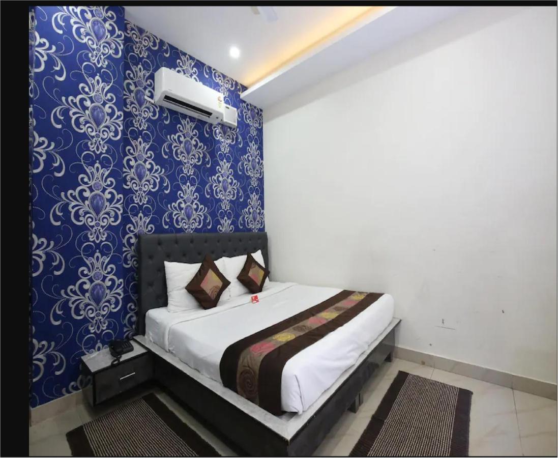 Hotel Cross Road By Wb Inn Unnao Exterior foto